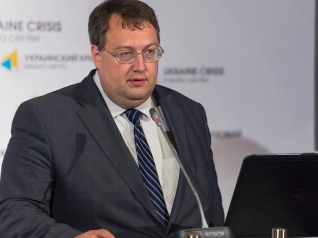 "Народний фронт" може створити коаліцію з "Блоком Петра Порошенка" та "Самопоміччю" "Народний фронт" може створити коаліцію з "Блоком Петра Порошенка" та "Самопоміччю"