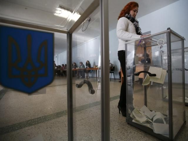 Явка на 20:00 за даними понад половини округів становить майже 53% Явка на 20:00 за даними понад половини округів становить майже 53%