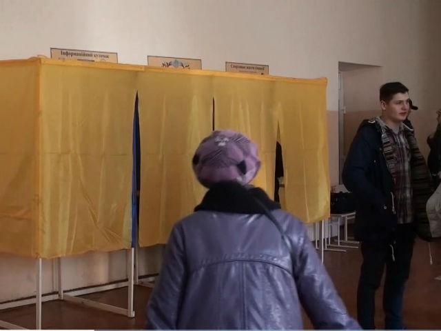 Выборы в регионах: как голосовали избиратели в разных городах Украины