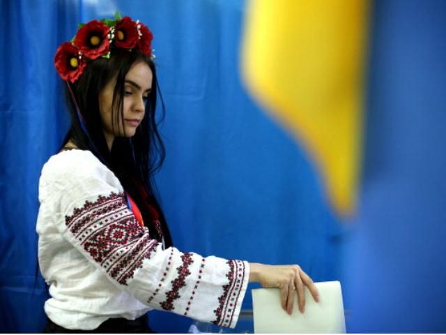 Явка по всем округам составляет 52,42% Явка по всем округам составляет 52,42%