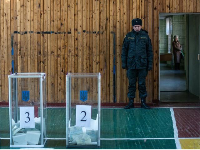 ЦВК опрацювала 36.5% протоколів: "Народний фронт" продовжує лідирувати ЦВК опрацювала 36.5% протоколів: "Народний фронт" продовжує лідирувати