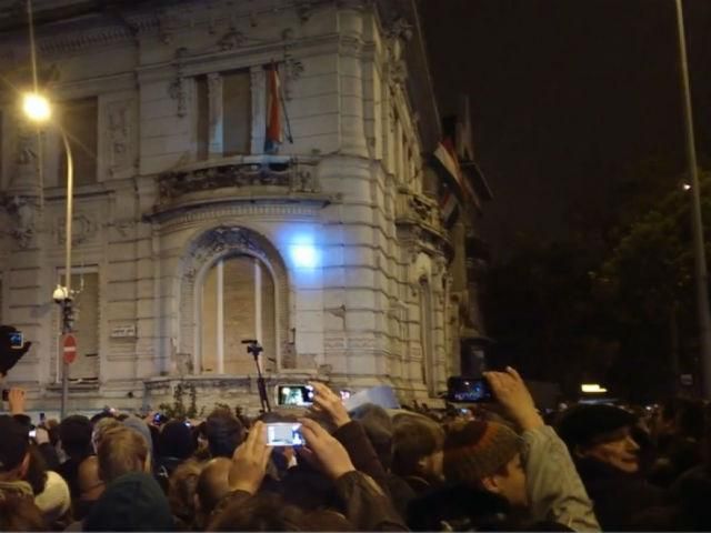 В Угорщині протестували проти податку на інтернет В Угорщині протестували проти податку на інтернет