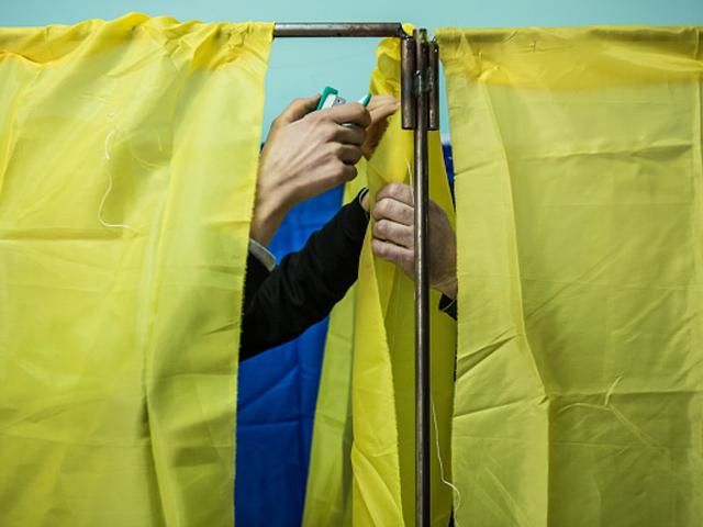 Почти во всех округах в Харьковской области лидируют экс-регионалы Почти во всех округах в Харьковской области лидируют экс-регионалы