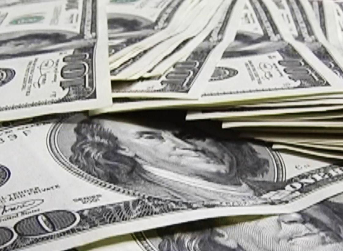 45% росіян переживають через імовірний ріст курсу долара 45% росіян переживають через імовірний ріст курсу долара