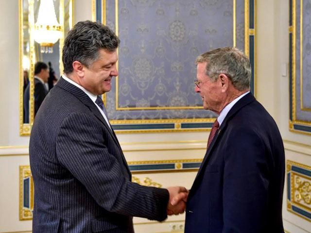 Псевдовибори у "ДНР" і "ЛНР" суперечать Мінському протоколу, — Порошенко Псевдовибори у "ДНР" і "ЛНР" суперечать Мінському протоколу, — Порошенко