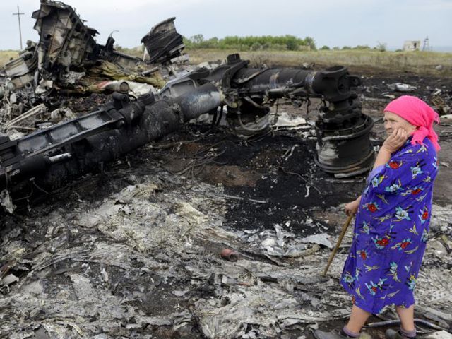 Нідерландські слідчі просять РФ надати їм докази про причини краху Boeing 777 Нідерландські слідчі просять РФ надати їм докази про причини краху Boeing 777