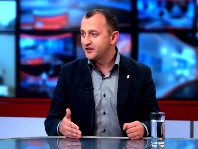 Цвях в труну комунізму після Революції гідності забитий,  — “свободівець”