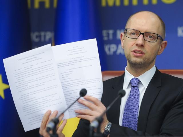 Яценюк призвал в правительство всех, кто готов брать ответственность Яценюк призвал в правительство всех, кто готов брать ответственность