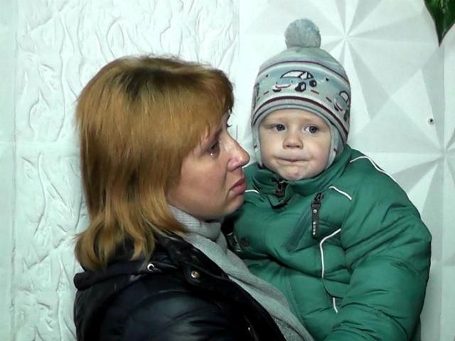 На Житомирщині посмертно нагородили героїв, які загинули в зоні АТО На Житомирщині посмертно нагородили героїв, які загинули в зоні АТО