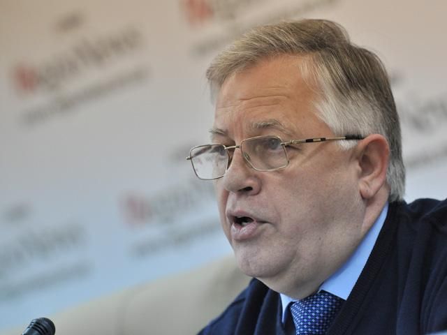 Симоненко считает, что Порошенко "заказал" КПУ Симоненко считает, что Порошенко "заказал" КПУ