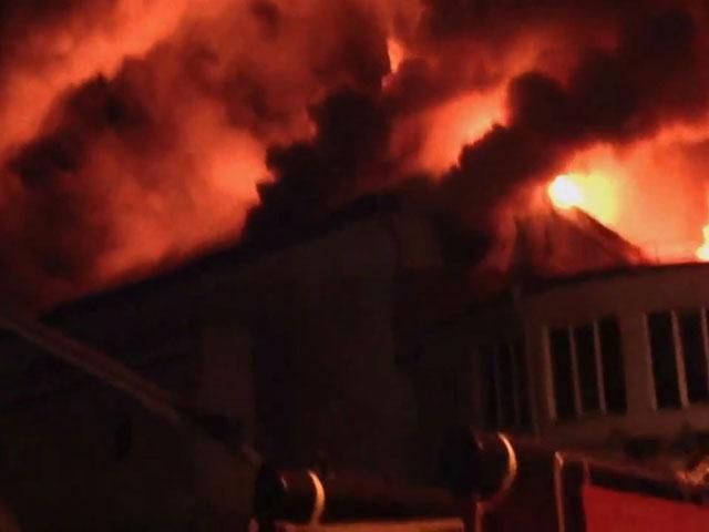 В Киеве сгорел старейший кинотеатр "Жовтень" В Киеве сгорел старейший кинотеатр "Жовтень"