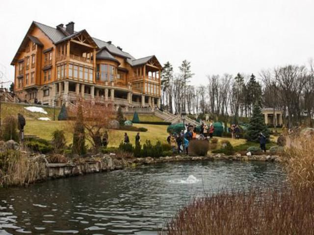 Понад 1,7 га землі в Межигір'ї повернули державі Понад 1,7 га землі в Межигір'ї повернули державі