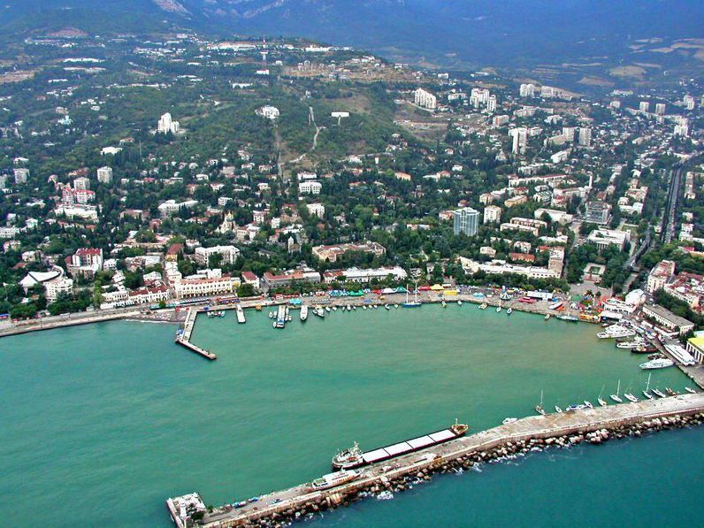 Россия одобрила создание свободной экономической зоны в аннексированном Крыму Россия одобрила создание свободной экономической зоны в аннексированном Крыму