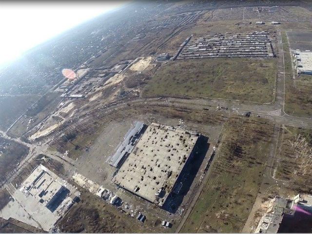 Как выглядит донецкий аэропорт с высоты птичьего полета (Фото) Как выглядит донецкий аэропорт с высоты птичьего полета (Фото)