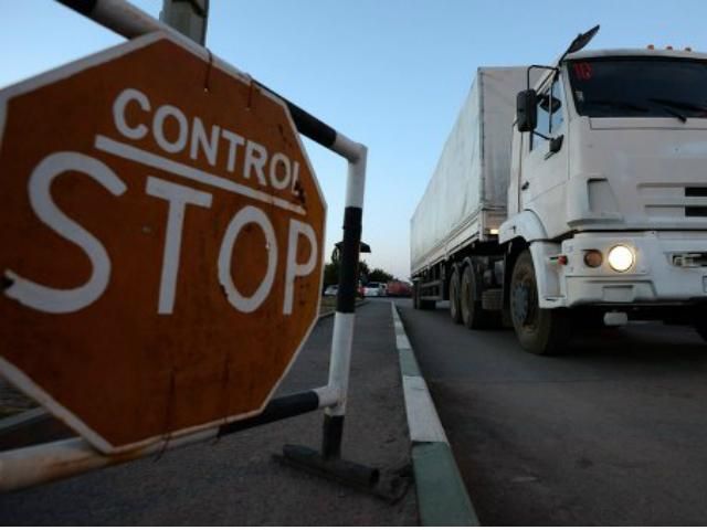 Перші вантажівки з російською "гуманітаркою" вже на кордоні
