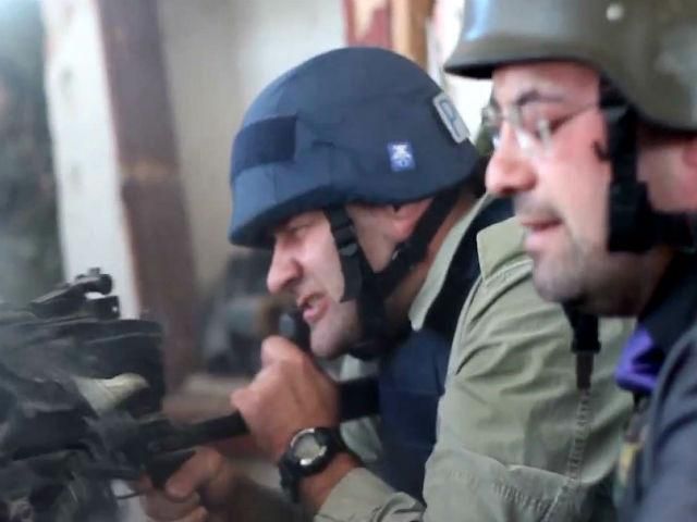 Російський актор Порєчєнков обстріляв українських бійців в Донецькому аеропорту Російський актор Порєчєнков обстріляв українських бійців в Донецькому аеропорту