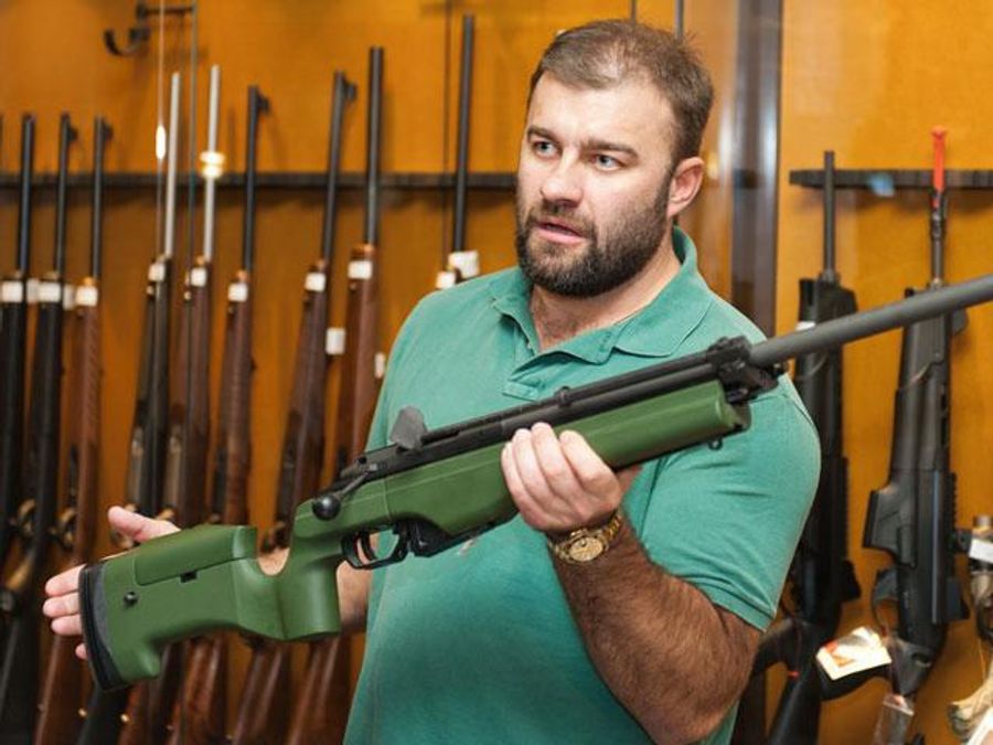 Пореченков оправдывается, что стрелял "холостыми" Пореченков оправдывается, что стрелял "холостыми"