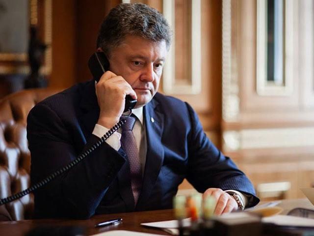 Порошенко, Меркель та Олланд закликали Путіна не визнавати “вибори” терористів Порошенко, Меркель та Олланд закликали Путіна не визнавати “вибори” терористів