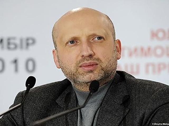 Учасники АТО почали отримувати посвідчення бойових дій, — Турчинов Учасники АТО почали отримувати посвідчення бойових дій, — Турчинов