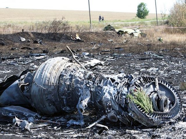 Експерти з Нідерландів знайшли останки загиблих на місці катастрофи Boeing 777