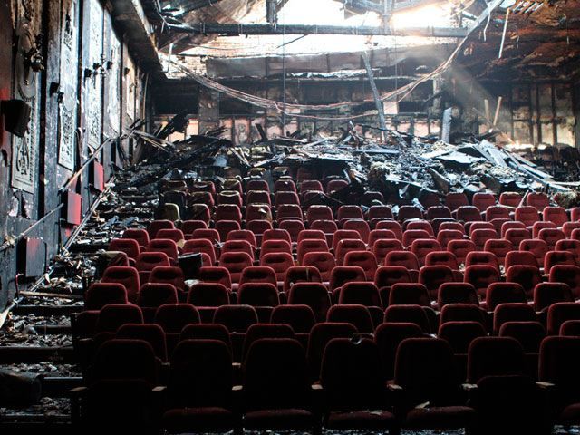 Директор “Жовтня” надеется, что кинотеатр отреставрируют за год