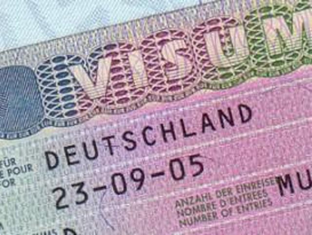 Німеччина скасувала плату за візи для українців Німеччина скасувала плату за візи для українців