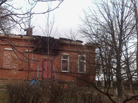 На Луганщині бойовики зруйнували протитуберкульозний санаторій (Фото)