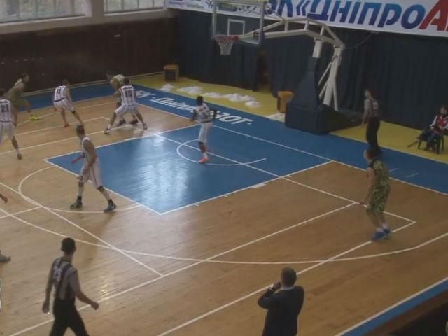 "Будивельник" обыграл "Днепр-Азот"