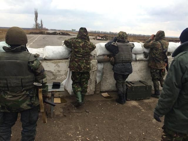 Бойовики висунули черговий ультиматум бійцям 31-го блокпосту Бойовики висунули черговий ультиматум бійцям 31-го блокпосту