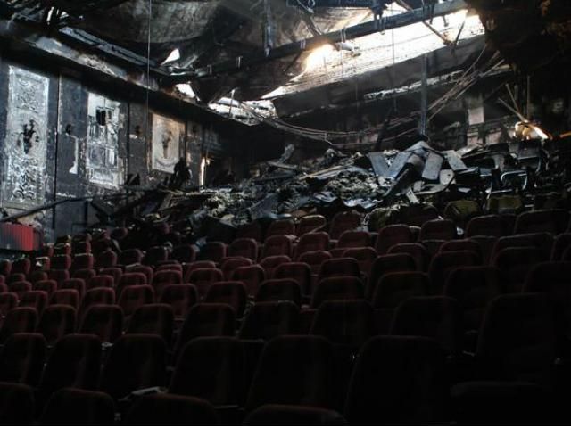 Підозрювані в підпалі кінотеатру "Жовтень" — під домашнім арештом 