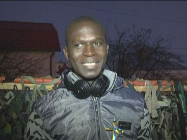 Африканський студент став українським волонтером Африканський студент став українським волонтером