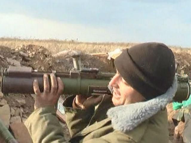 Бойцов 128 механизированной бригады обстреливают со всех сторон Бойцов 128 механизированной бригады обстреливают со всех сторон