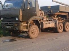 Самые актуальные фото 3 ноября: РФ перекидывает технику в Украину, СБУ изъяла арсенал оружия