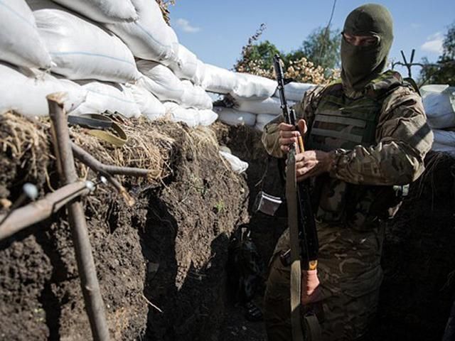 Бойовики обстріляли донецький аеропорт та блокпост в Миколаївці, — штаб АТО Бойовики обстріляли донецький аеропорт та блокпост в Миколаївці, — штаб АТО