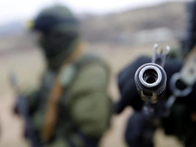 В Донецк под видом боевиков прибывают кадровые российские военные В Донецк под видом боевиков прибывают кадровые российские военные