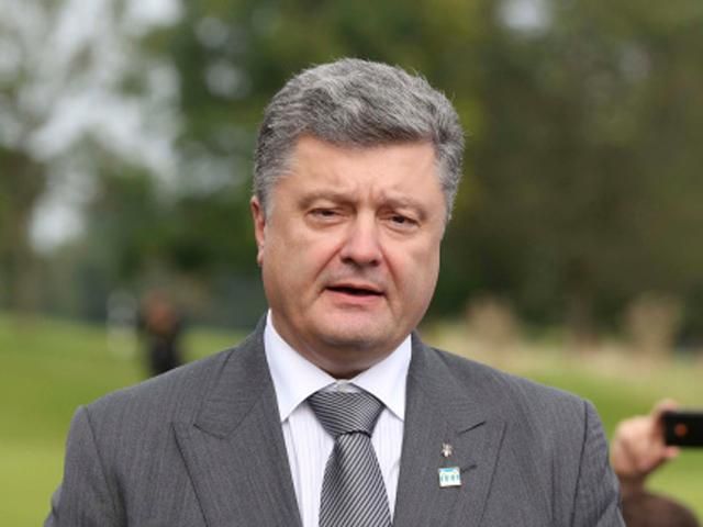 Мінські домовленості виконують лише Україна і ОБСЄ, — Порошенко