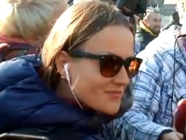 В Киеве милиция задержала журналистку LifeNews (Видео) В Киеве милиция задержала журналистку LifeNews (Видео)