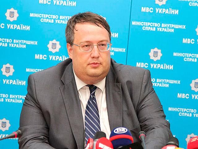 В Киеве произошла массовая драка и стрельба: 42 человека задержаны В Киеве произошла массовая драка и стрельба: 42 человека задержаны