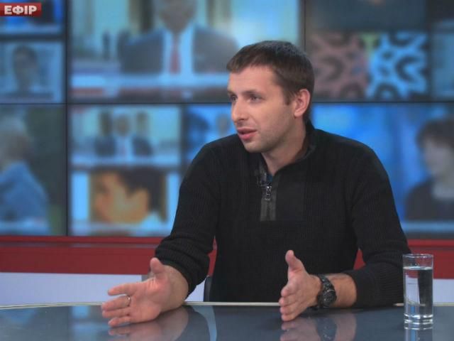 Ми підігруємо терористам, залишаючи Донбасу спеціальний статус, — Парасюк Ми підігруємо терористам, залишаючи Донбасу спеціальний статус, — Парасюк