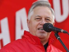 Суд приостановил рассмотрение иска касаемо запрета КПУ