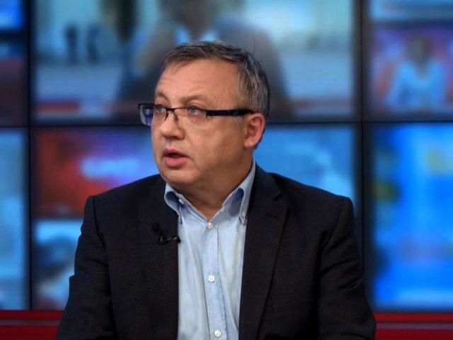 Нацбанк не гасит валютные прыжки, а разжигает их, — экс-заместитель председателя НБУ Нацбанк не гасит валютные прыжки, а разжигает их, — экс-заместитель председателя НБУ