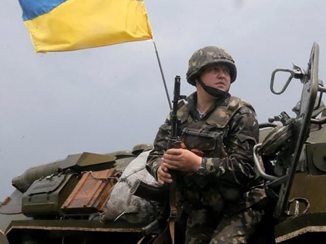 На Востоке напряжение не спадает — боевики атакуют позиции сил АТО На Востоке напряжение не спадает — боевики атакуют позиции сил АТО