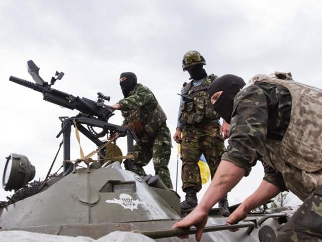 Сили АТО ведуть артилерійські дуелі з бойовиками Сили АТО ведуть артилерійські дуелі з бойовиками