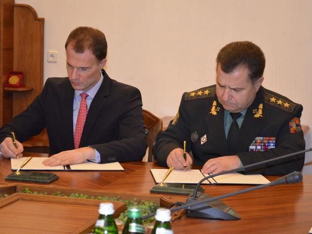 Полторак проверит предприятия Минобороны на коррупцию Полторак проверит предприятия Минобороны на коррупцию