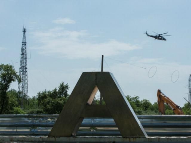 Не утихает обстрел донецкого аэропорта Не утихает обстрел донецкого аэропорта
