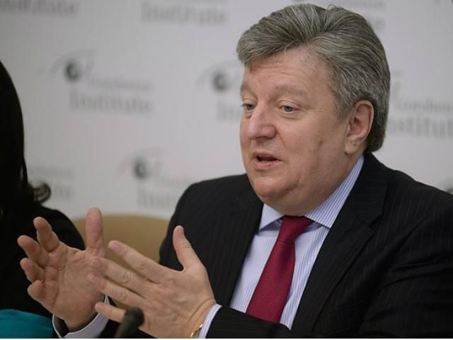 Комерційні банки не зацікавлені в девальвації гривні, — експерт Комерційні банки не зацікавлені в девальвації гривні, — експерт