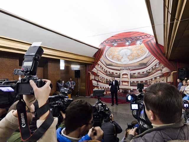 На станции метро "Театральная" вместо Ленина появилось 3D граффити (Фото) На станции метро "Театральная" вместо Ленина появилось 3D граффити (Фото)