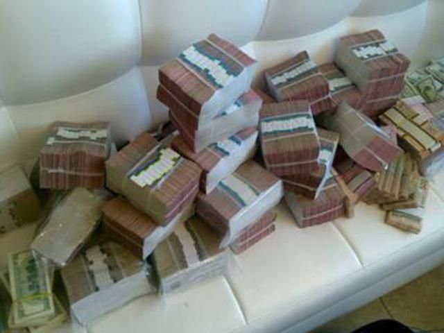 СБУ ликвидировала "конвертационный центр", который ежемесячно отмывал 0,5 млрд грн СБУ ликвидировала "конвертационный центр", который ежемесячно отмывал 0,5 млрд грн