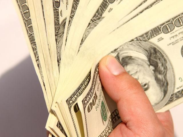 Доллар и евро повысились — официальные курсы валют на 10 ноября Доллар и евро повысились — официальные курсы валют на 10 ноября