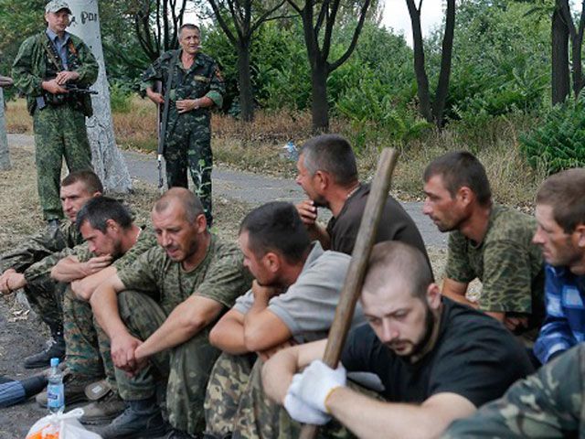 Під Щастям п’ятьох терористів обміняли на дев’ятьох українців (Список)